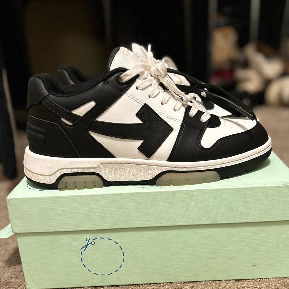 Size 9 / 42 - Off-White Out Of Office Low-Top Black Panda - OMIA189C99LEA0041004